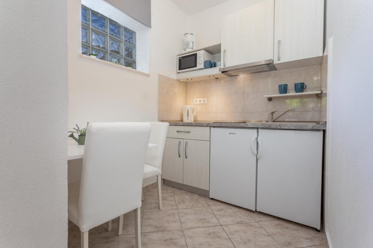 Apartments Nona 1 Хвар Екстериор снимка