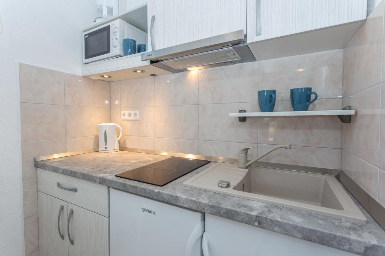 Apartments Nona 1 Хвар Екстериор снимка