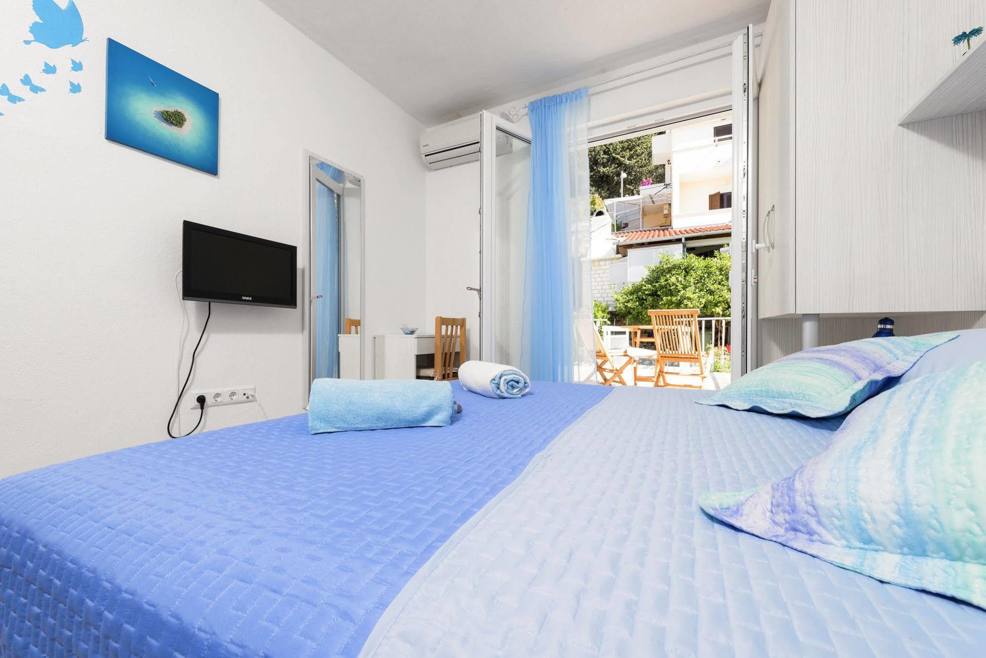 Apartments Nona 1 Хвар Екстериор снимка
