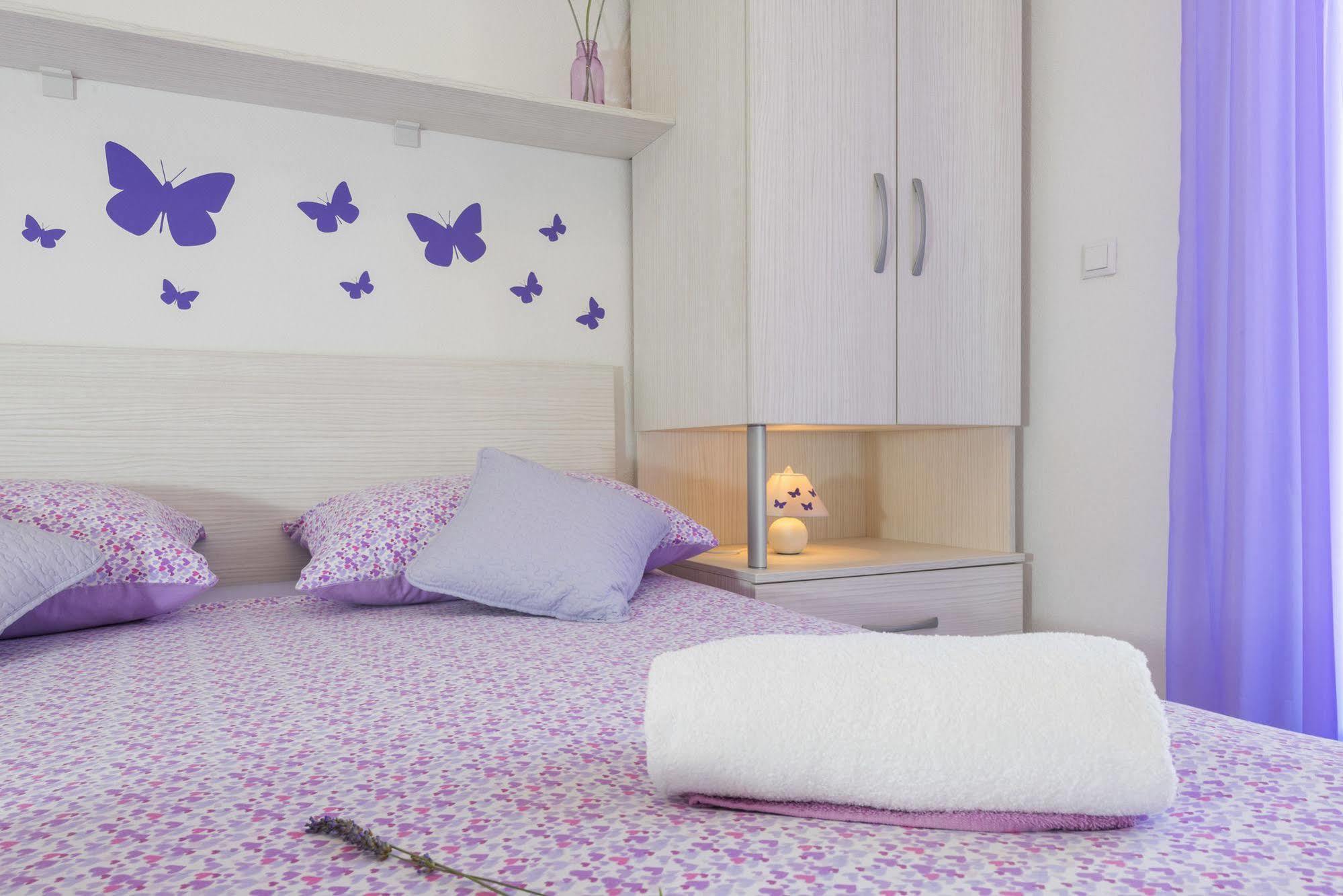 Apartments Nona 1 Хвар Екстериор снимка