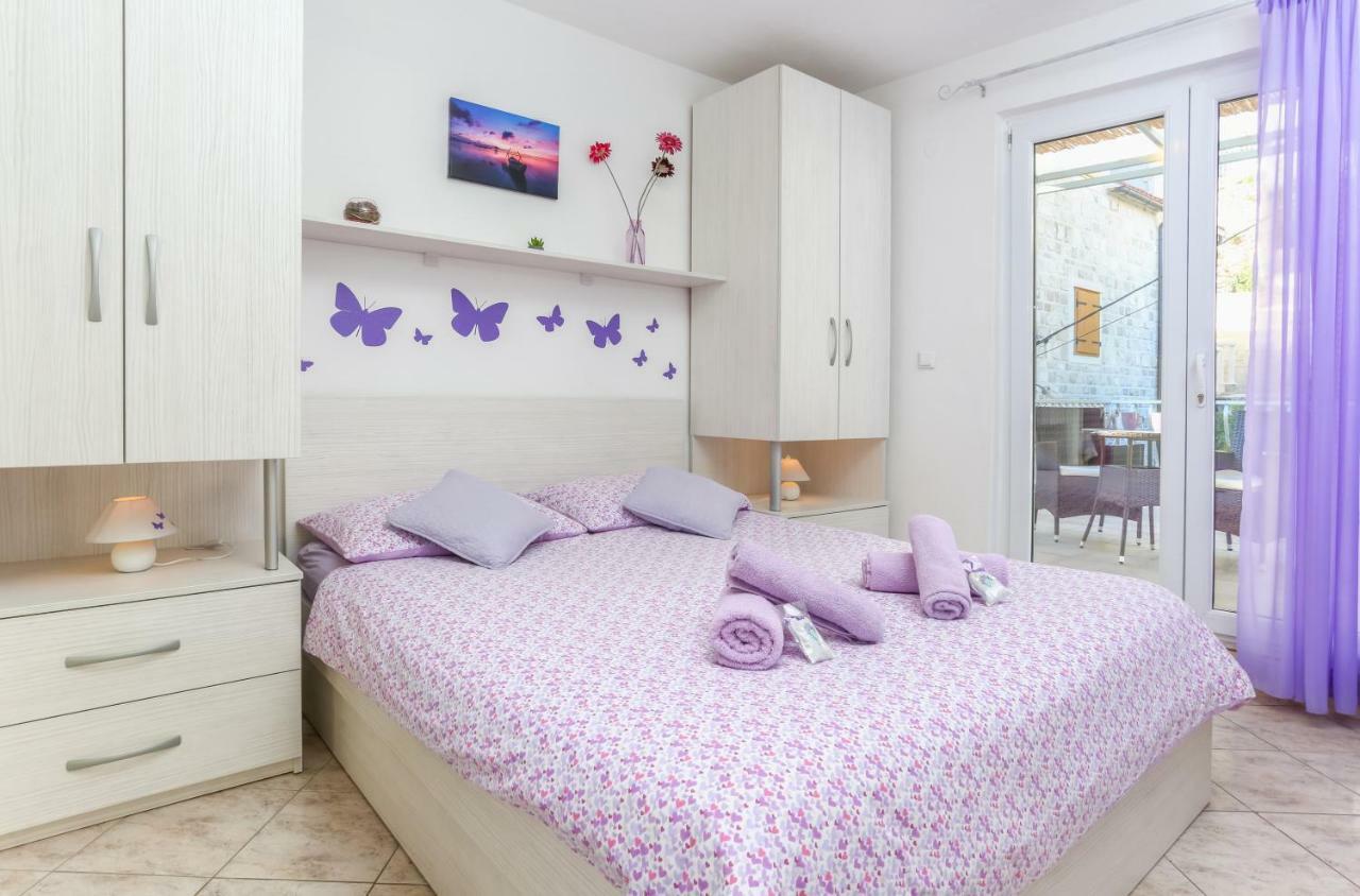 Apartments Nona 1 Хвар Екстериор снимка