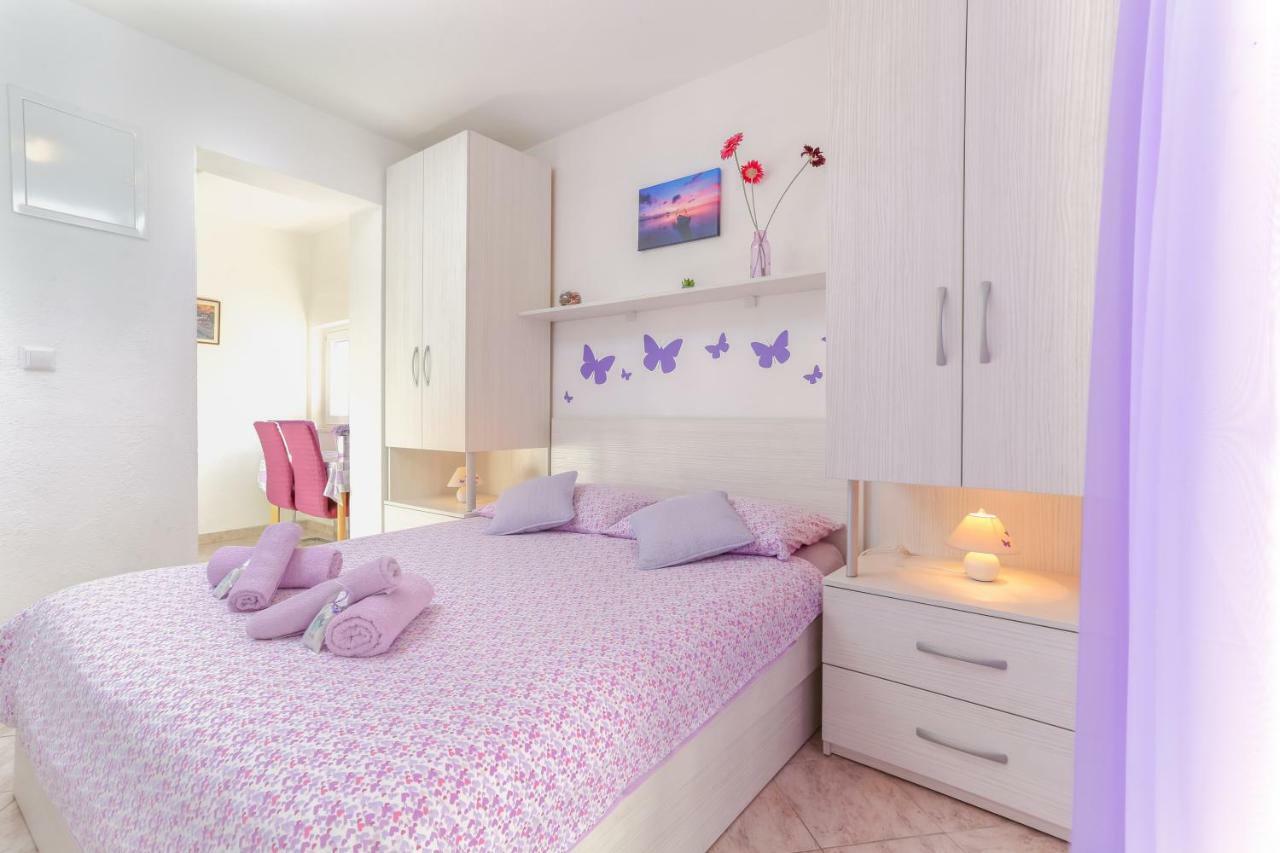 Apartments Nona 1 Хвар Екстериор снимка