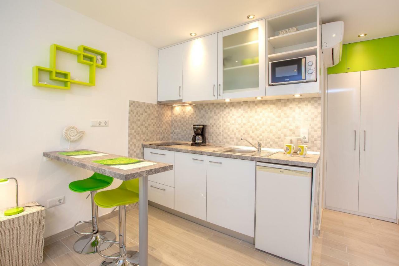 Apartments Nona 1 Хвар Екстериор снимка